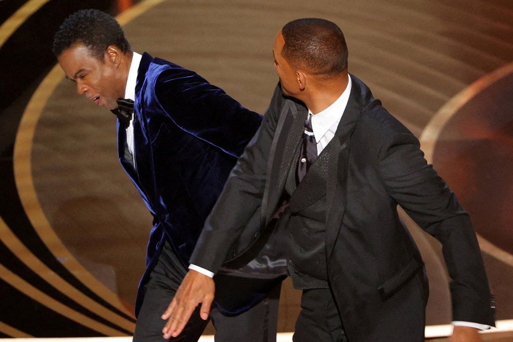 Will Smith abofetea a Chris Rock en los Oscar 2022