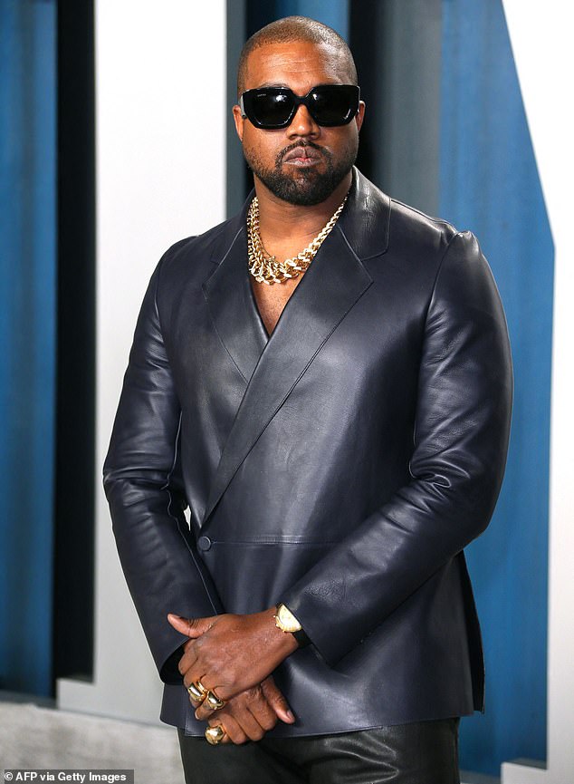 A Kanye West se le prohibió actuar en los Grammy por 'su 'comportamiento en línea', pero se espera que traiga los premios con cinco nominaciones en juego