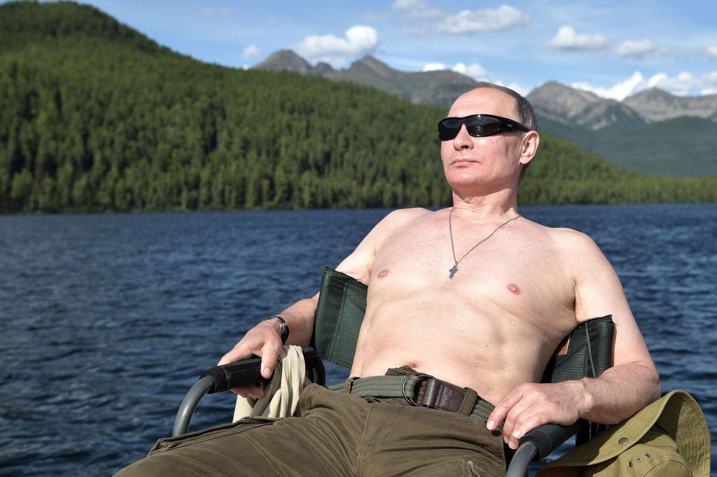 En 2018, Putin defendió su afición por el espectáculo sin camisa y dijo que sí. "No hay necesidad de esconderse." 