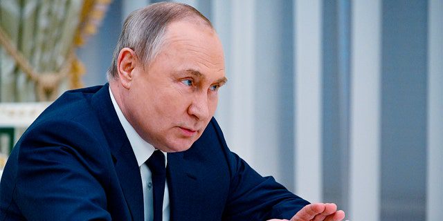Sánchez invitó al presidente ruso Vladimir Putin a "el agresor"