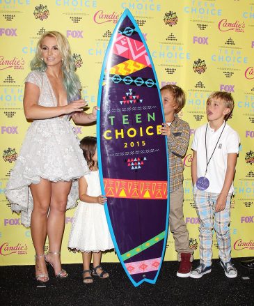 Britney Spears, Jayden James Federline, Sean Federline y su sobrina Lexi Teen Choice Awards, Press Room, Los Ángeles, EE. UU. - 16 de agosto de 2015