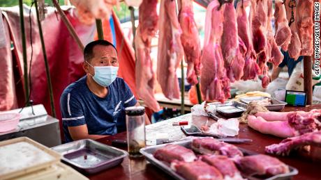 Nuevos estudios coinciden en que los animales vendidos en el mercado de Wuhan son muy probablemente la causa del surgimiento de la pandemia de Covid-19