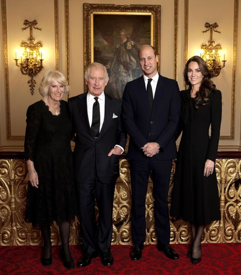 Retrato de la familia real Rey Carlos Reina Consorte Camila Príncipe Guillermo Princesa Kate